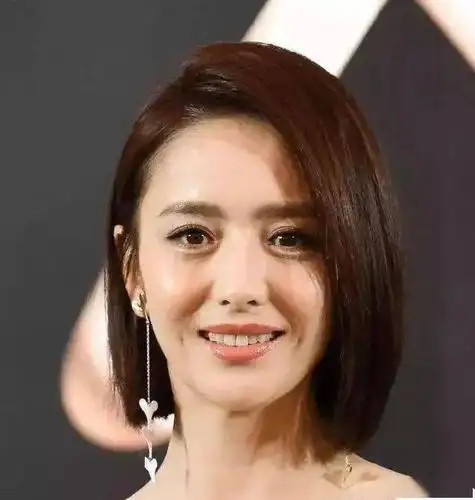 三四十岁的女人发型该换了下半年很火的3款短发很优雅