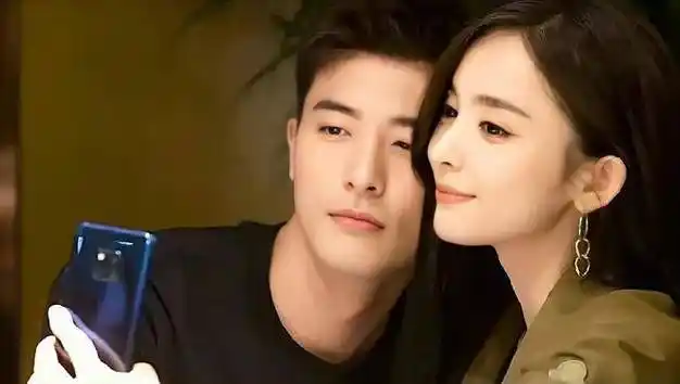 前任曝光重口亲密照,娜扎如何面对公众舆论?_网友_徐开_张翰