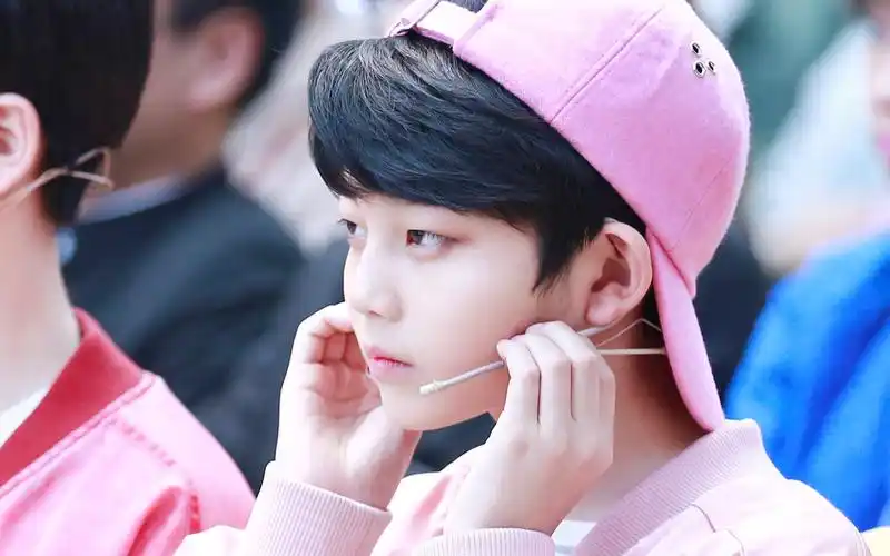 【yhboys】郭殿甲甜到化的名品笑容_哔哩哔哩 (゜-゜)つロ 干杯~-bili