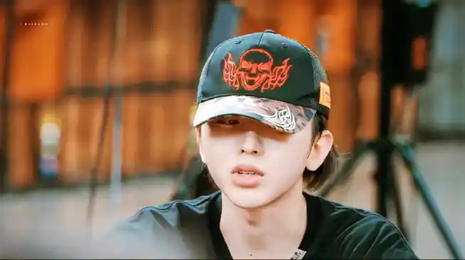 蔡徐坤范思哲全球品牌代言人#    有些事是不可以开玩笑的,比如喜欢你