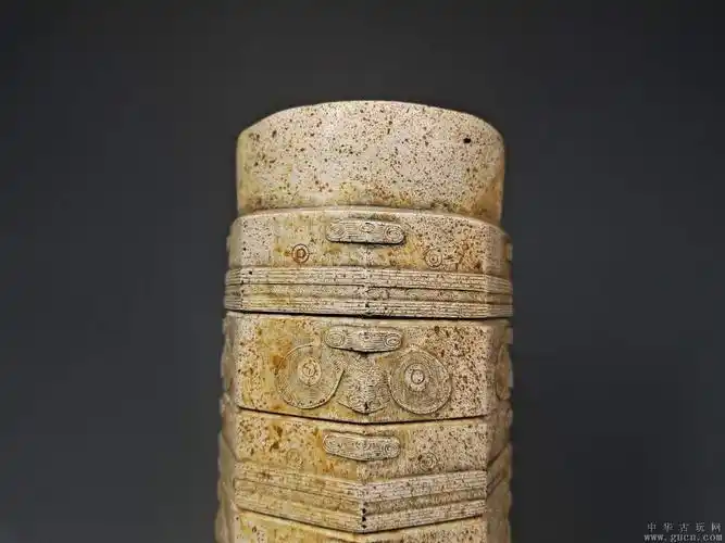 鸡骨白玉琮一对,皮克老辣,包浆醇厚