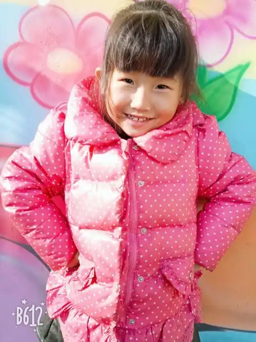 我是一个活泼可爱的小女生.我来自智多星幼儿园中三班.