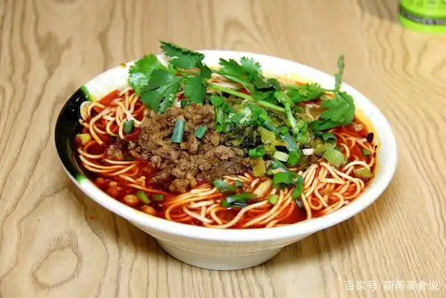 舌尖上的美食之北方杂酱面,夏天吃面必备,比冷面凉面还下饭