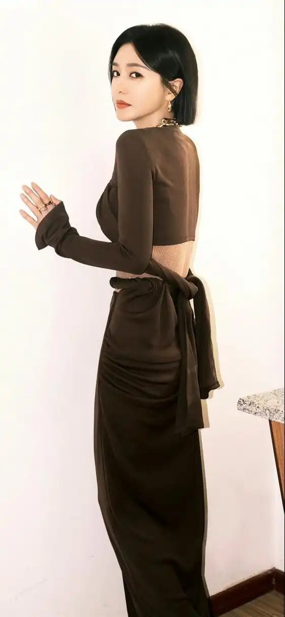 秦岚短发精致壁纸组图