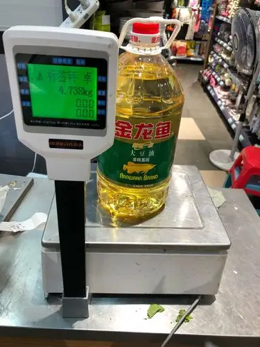 1斤,妈妈告诉我1斤等于500克,那1.1斤就是550克 一袋挂面1千克