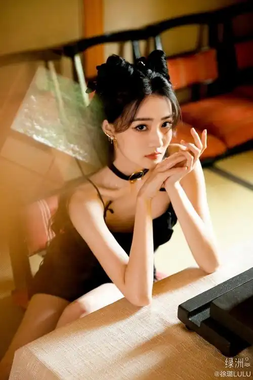 顾烟小哥哥从小鬼是我转采于2021-09-26 13:34:42组图:徐璐公开俏皮黑