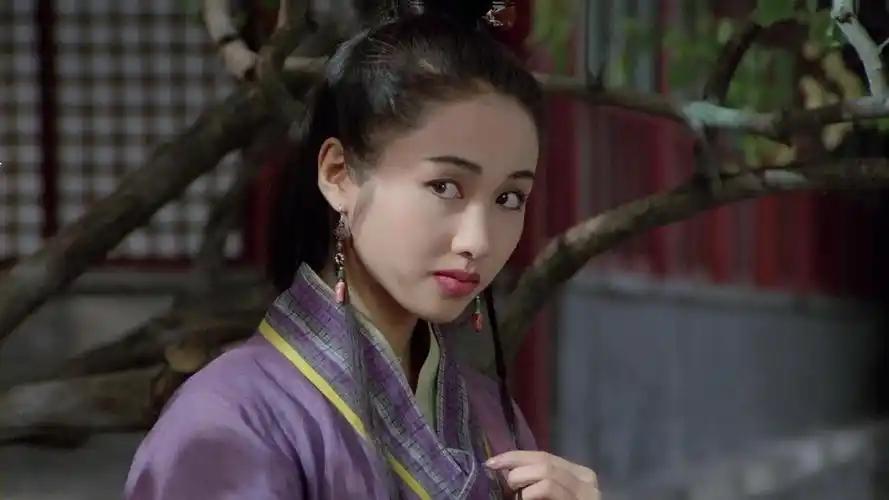 黎姿饰演周芷若