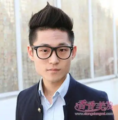 男士鬓角发型 男性有鬓角的发型