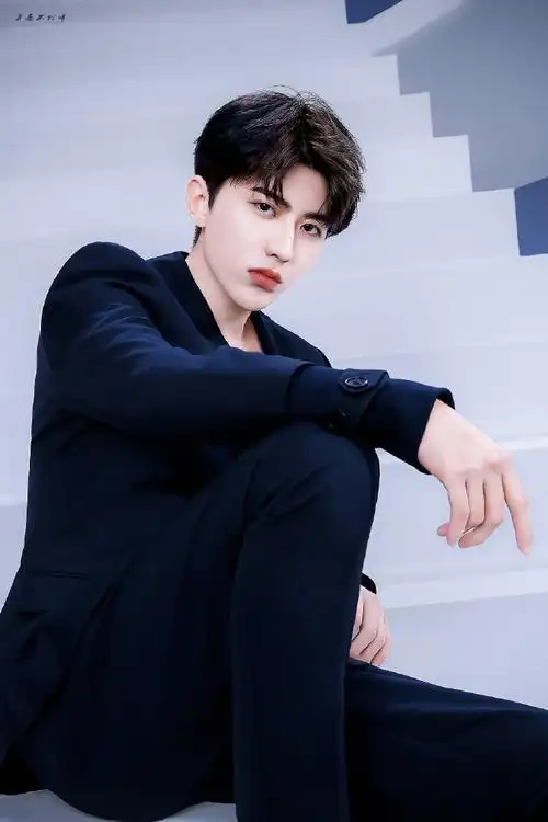 蔡徐坤2021个人巡回演唱会# [太阳]#蔡徐坤.