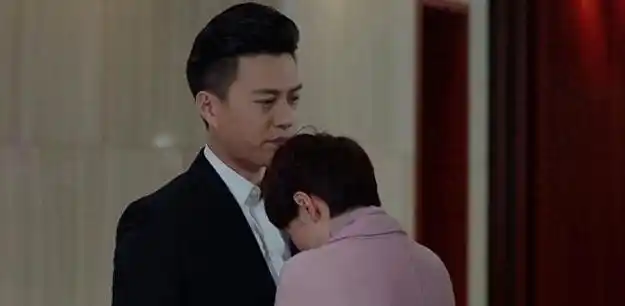 导演让靳东和马伊琍来个告别吻