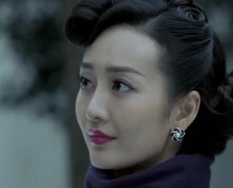 伪装者gif忐忑gif明星gif汪曼春gif演员gif王鸥gif电视剧gif谍战剧gif