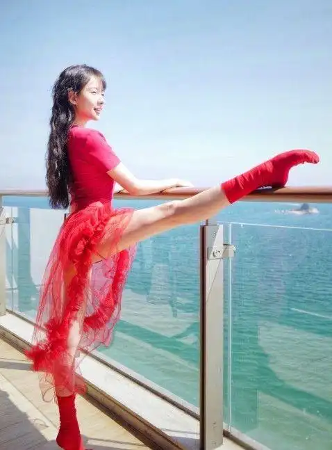 近日诺降陌缪菡吡趺让确⒉剂思刚抛约涸谘籼ㄉ弦蛔