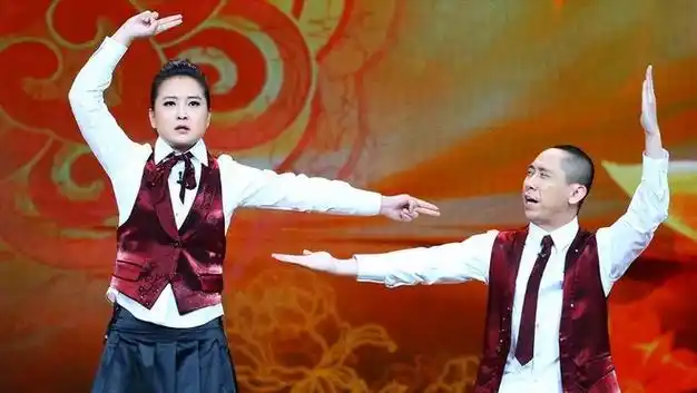 后却成千万诈骗犯|杨松|贾玲|小品|相声|央视|电影导演|春晚舞台|中国