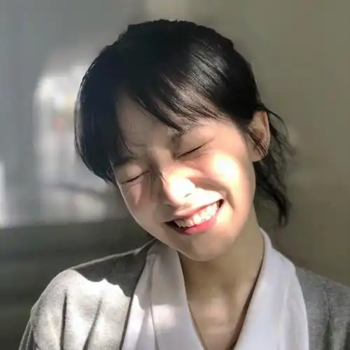 笑容图片女生头像 女生头像图片大全 -【爱个性】