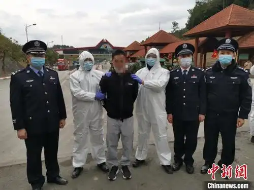 潜逃越南3年 "国际红通"涉黑首犯覃亭投案自首