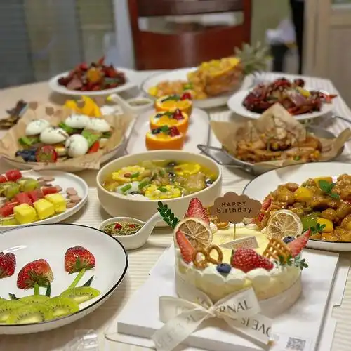 给自己做的生日大餐生日氛围感在家也很棒