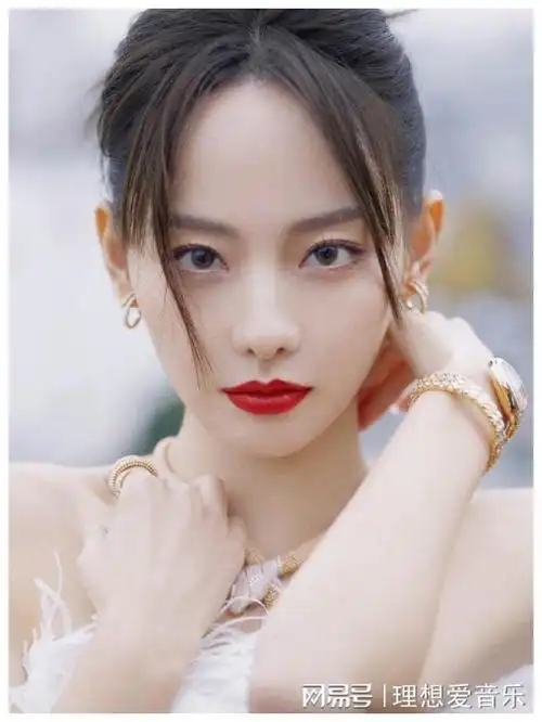 一个不服输 一个不收心,张嘉倪与买超的多年感情 说离