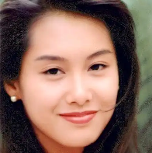 朱茵年轻时,温碧霞年轻时,刘晓庆年轻时,都输给了她!