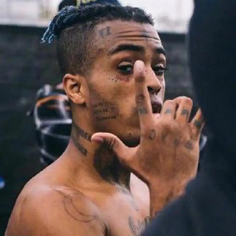 xxxtentacion头像 他是一位极具才华的天才90说唱歌手, 很可惜去世