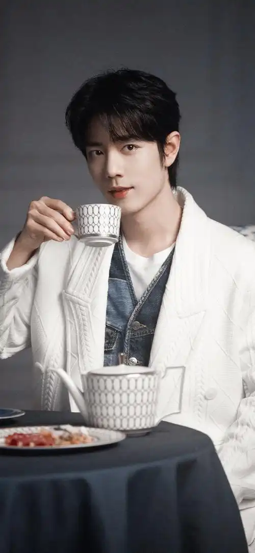 肖战顺毛侧颜##肖战工作室放饭了##日常见肖战