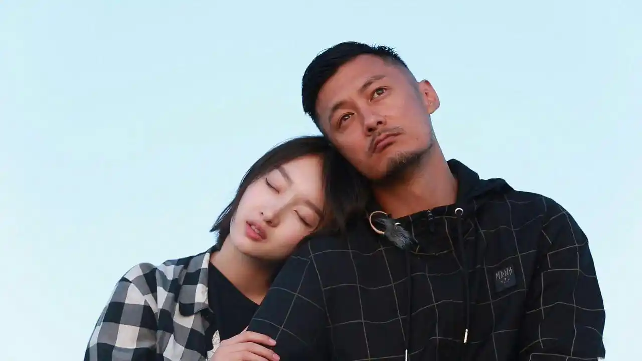 周冬雨余文乐我们相爱吧剧照图片