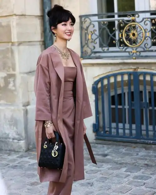 杨采钰这身材,这才是尤物啊!