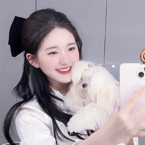 #赵露思头像##朋友圈文案#