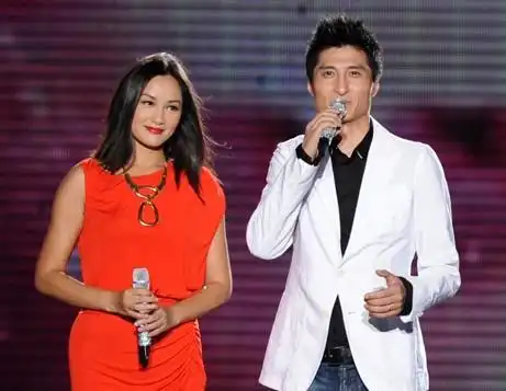 有种差距叫胡兵胡东,弟弟成亿万富豪,哥哥却因犯错沦为阶下囚