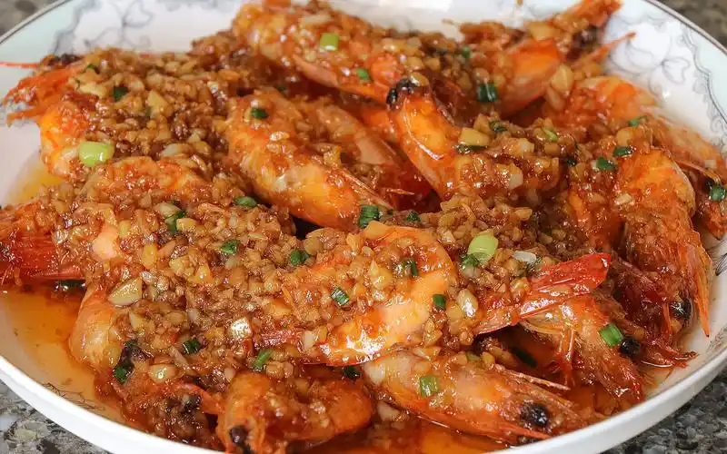这才是"蒜蓉虾"最好吃的做法,蒜香入味,比清蒸大虾好吃太香了