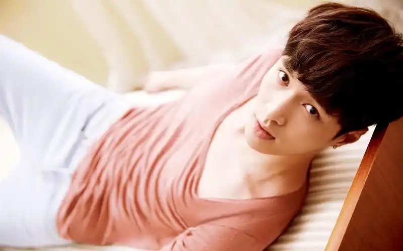 张艺兴桌面高清桌面壁纸图片下载