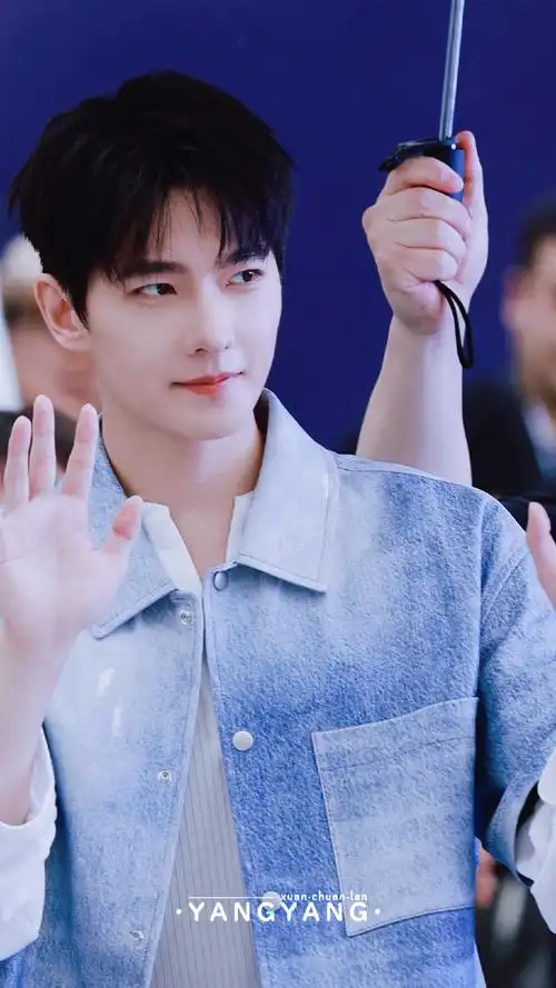 杨洋打卡西安青岛白啤生活家营地##青岛啤酒白啤代言人杨洋