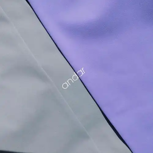 紫蓝色,仿佛在静谧的天空中添加几滴梦幻紫水滴可以使人心情舒畅,心旷