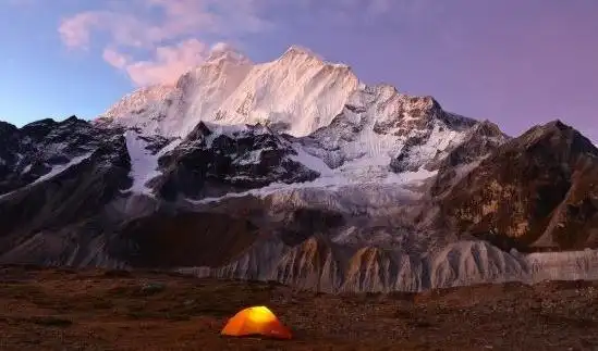 世界第五高峰——马卡鲁峰
