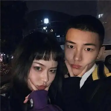 2021超拽情侣霸气头像精选木头拥抱了烈火燃尽了自己