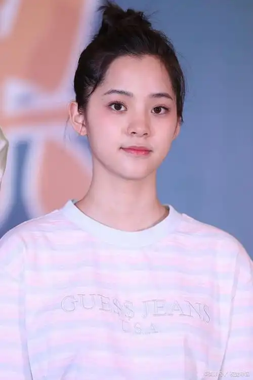 热搜!易烊千玺赵今麦 白夜行