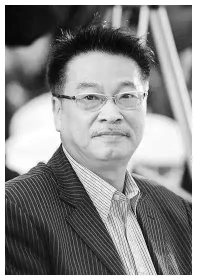 吴孟达子女争遗产吴孟达5个子女照片