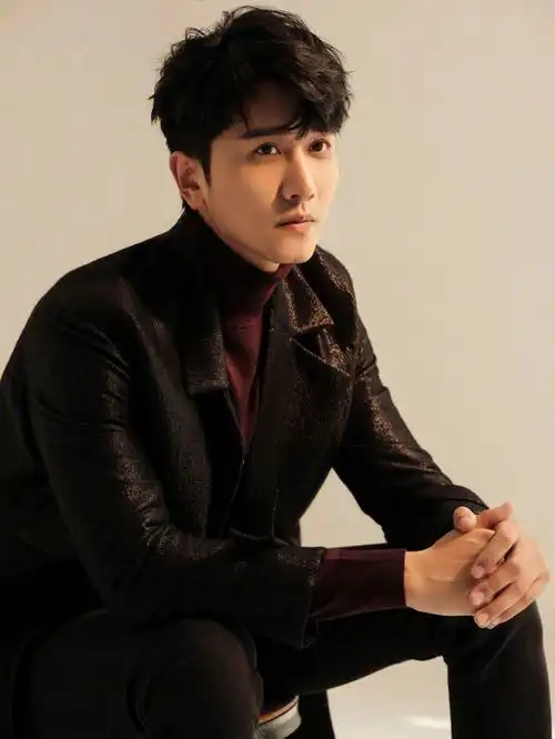 今天彭哥是小甜豆彭冠英