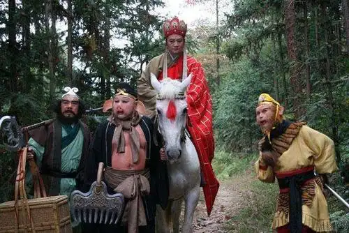 在《西游记》中,唐僧师徒加上白龙马共五人,五人奉菩萨之命前往西天