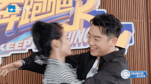 《奔跑吧9》郑恺苗苗泪洒现场,跑男家族传递温暖正能量,收视持续领跑