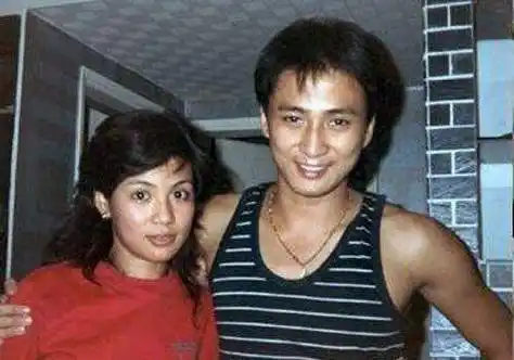 "最俏黄蓉"翁美玲:伤因成谜,她的人生比你想象的更悲惨_汤镇业_邹世龙