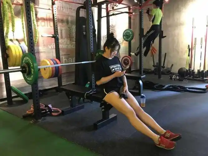 女生肌肉型小腿是什么体验?