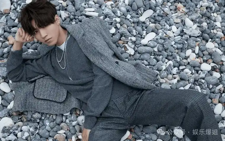 2024415卢广仲td王俊凯抽烟歌手主要收入来源张予曦为什么不火李沁