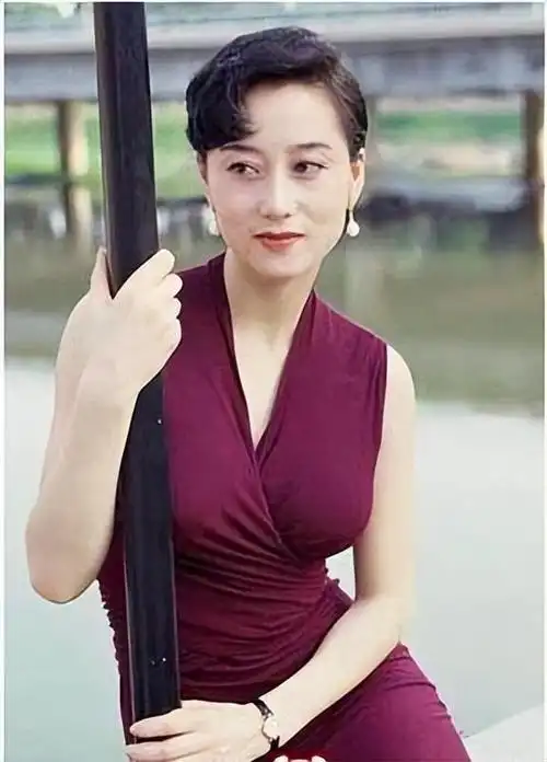 人间尤物利智被李连杰宠爱35年可甜蜜背后皆是心酸