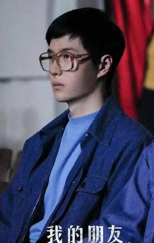 一博横店##王一博我的朋友74届柏林电影节展出##王一博裤子好多logo