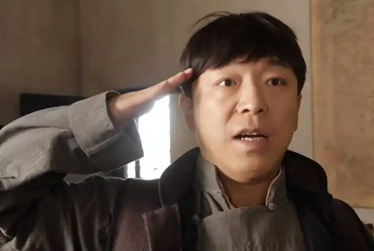 对于黄渤演电视剧大家并不意外,毕竟他主演的很多剧作都赫赫有名,2021