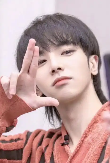 华晨宇头像可爱真人帅气华晨宇头像可爱稀有