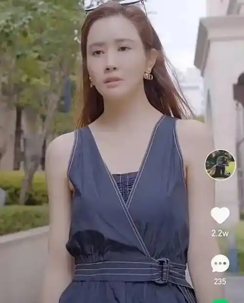 当初艳压宋慧乔,却因整容成为"网红"的她:这次终于美回来了_李多海