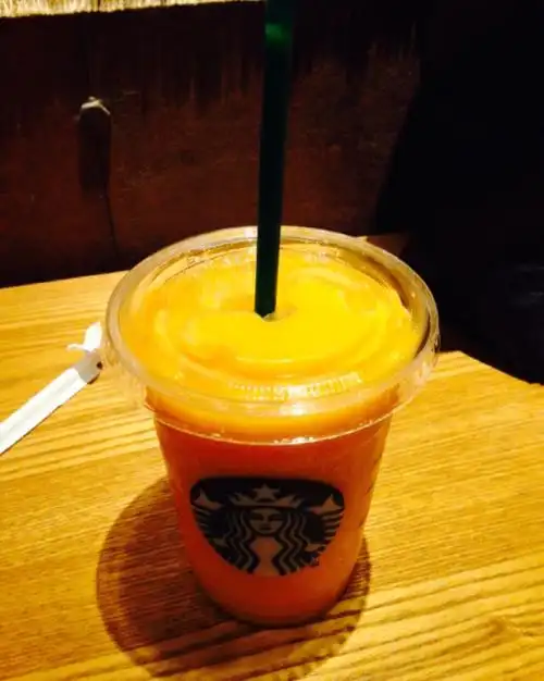 好饮料喝不停#星巴克 芒果西番莲星冰乐,好喝!