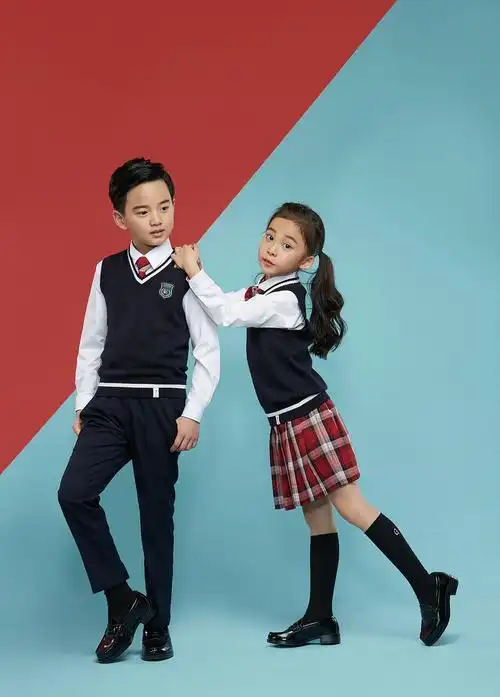 小学生校服定做款式多样,欢迎来电咨询,我们将竭诚为您服务