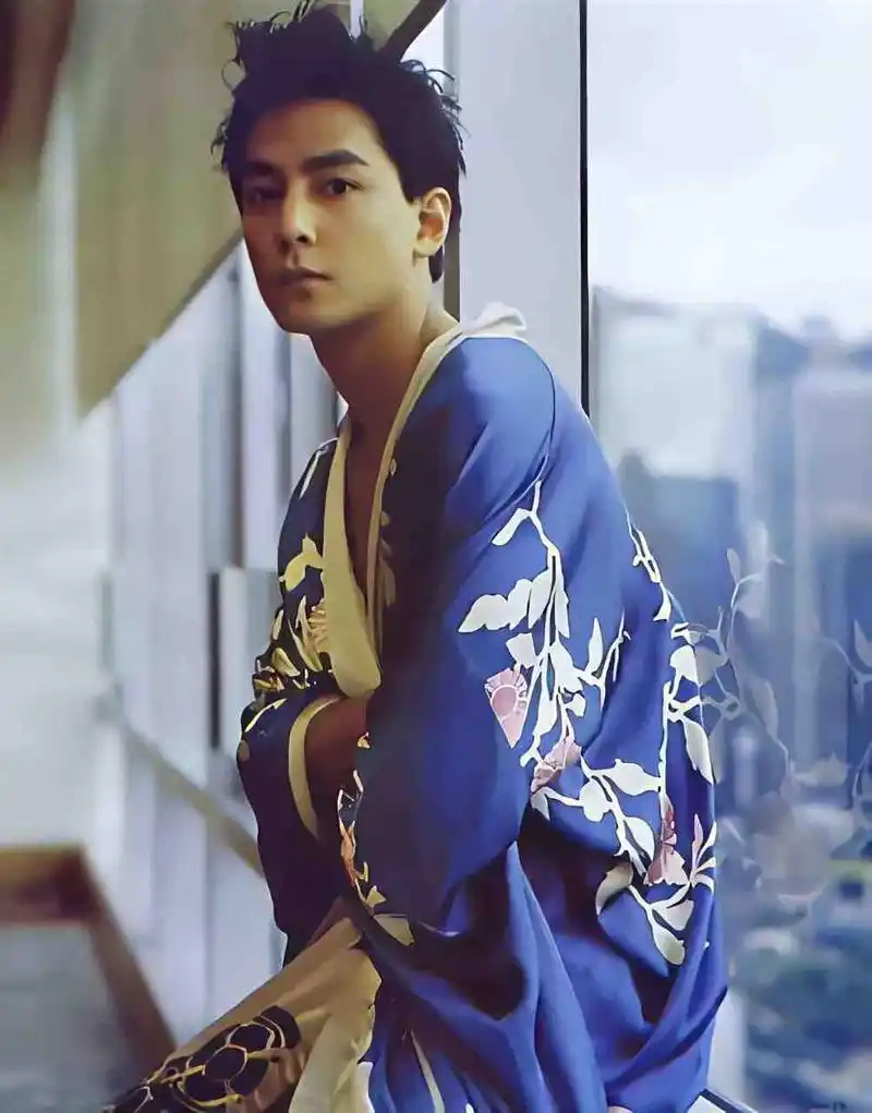 谁没有爱过年轻时的吴彦祖呢